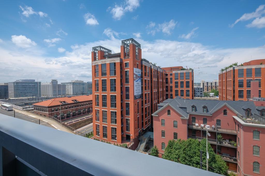 Global Luxury Suites Near Union Station Washington Exterior photo